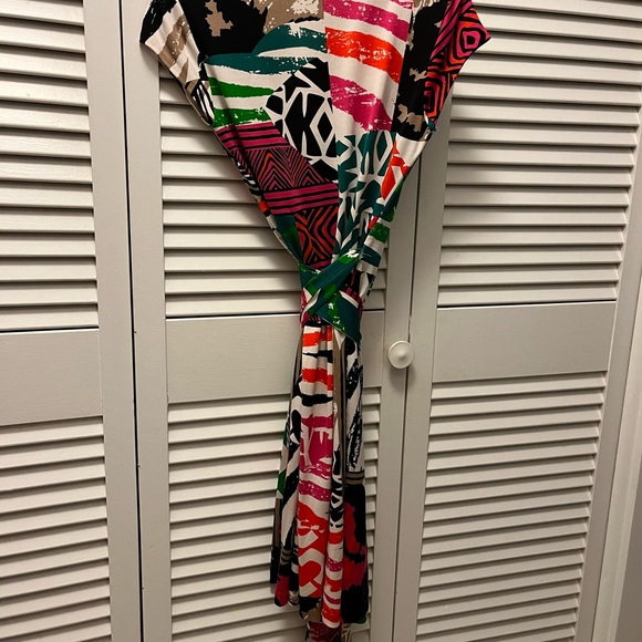 Diane von Furstenburg Vintage Wrap Dress, size 4 - Picture 6 of 8